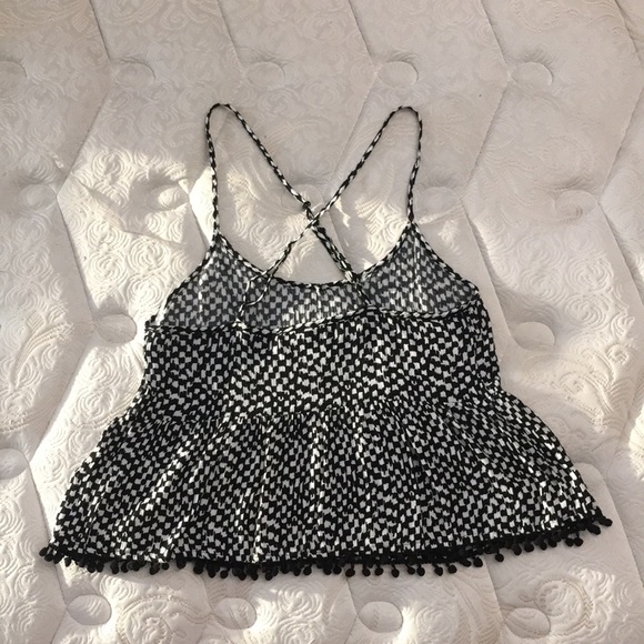 Black and White Crossed Back Tank - Picture 6 of 6